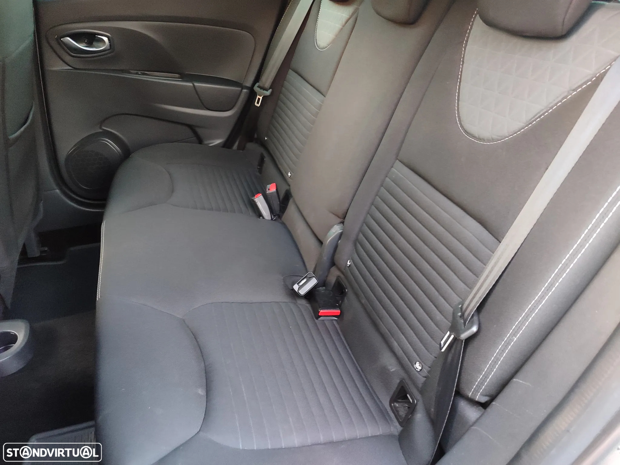 Renault Clio 0.9 TCE Dynamique S - 13