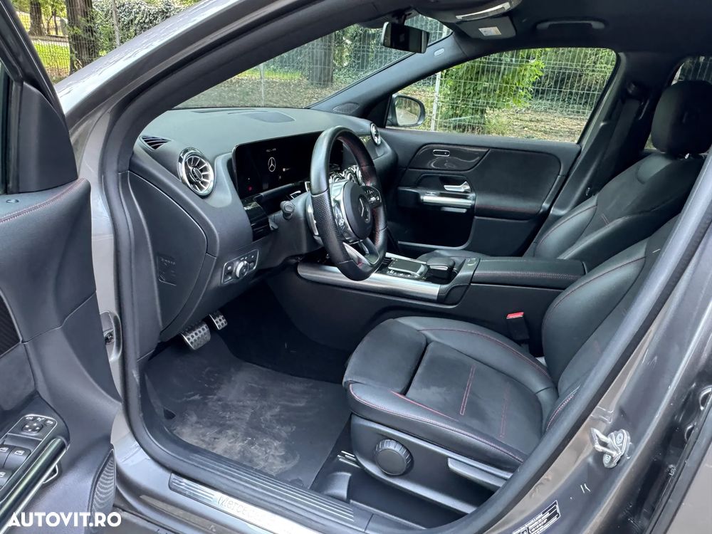 Mercedes-Benz GLA - 27