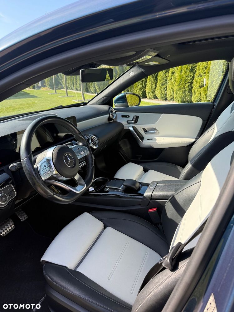 Mercedes-Benz Klasa A 220 4-Matic AMG Line 8G-DCT - 6