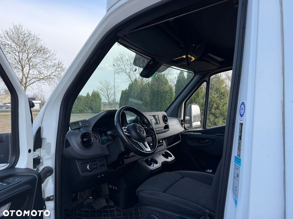 Mercedes-Benz SPRINTER - 10