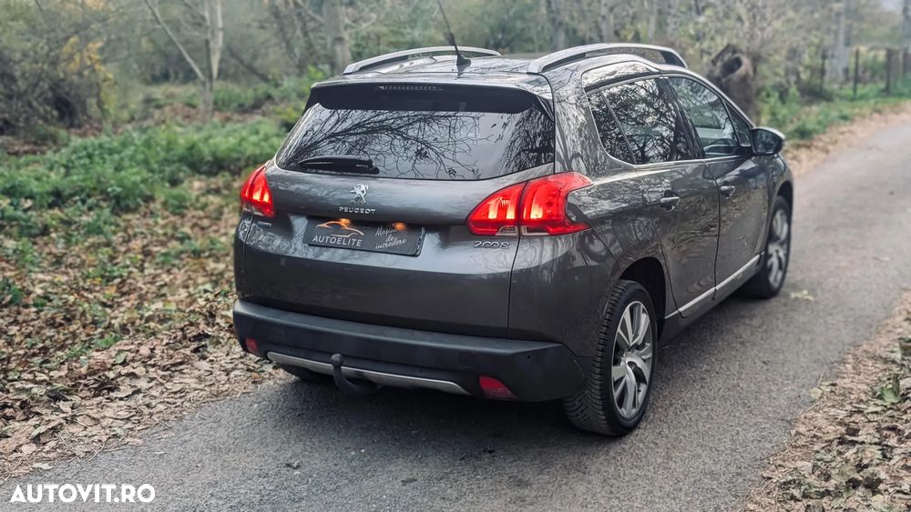 Peugeot 2008 PureTech 130 Allure - 4