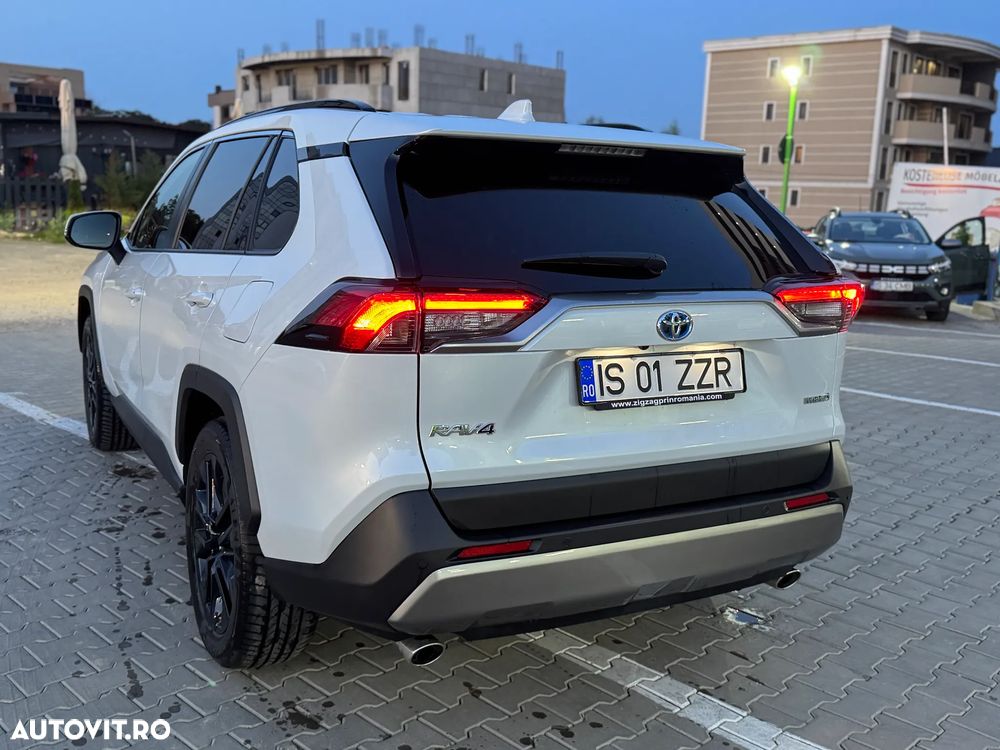 Toyota RAV4 2.5 VVT-iE 4x4 Luxury Premium - 3