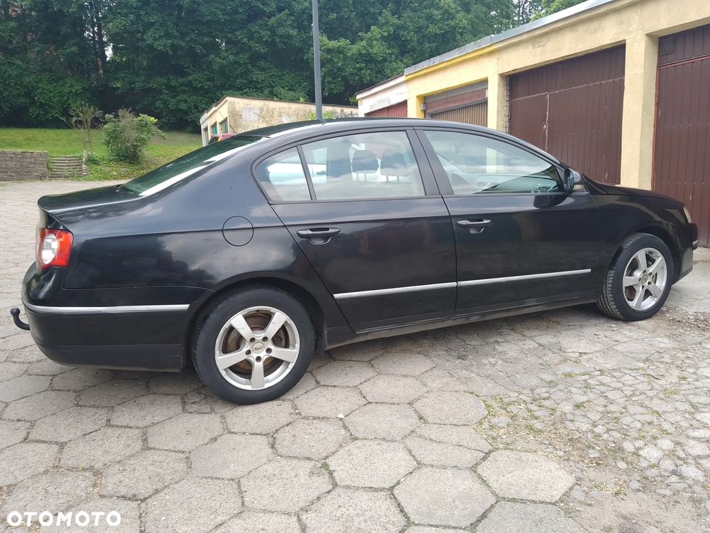 Volkswagen Passat 1.9 TDI Comfortline - 10