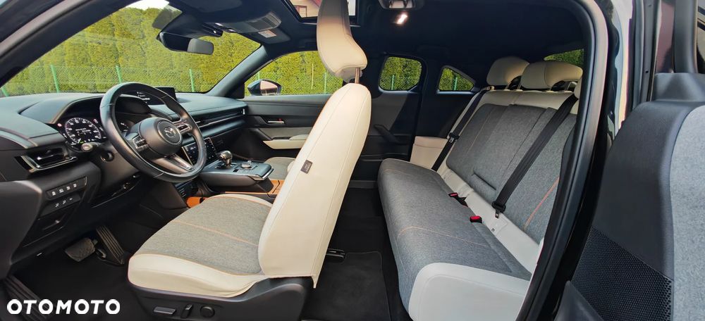 Mazda MX-30 e-SKYACTIV MAKOTO - 17