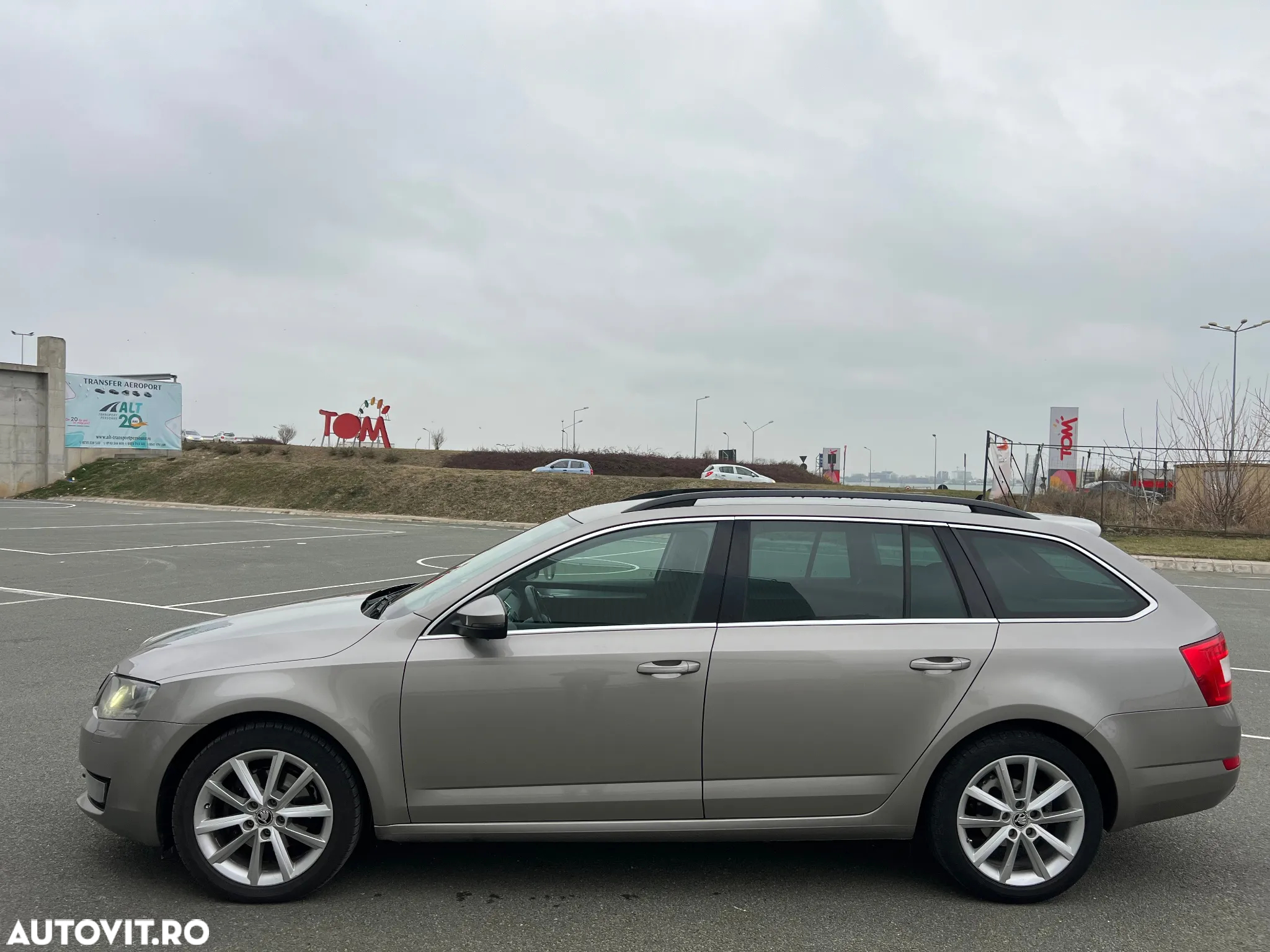 Skoda Octavia 1.6 TDI DSG Ambition - 5