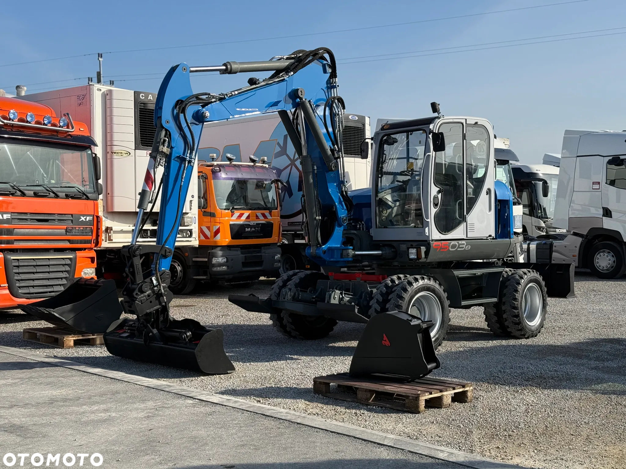 Wacker Neuson 9503-2 TRZY ŁYŻKI - 2