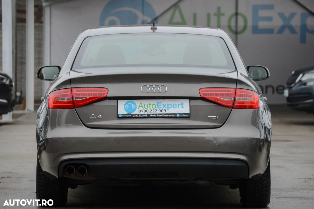Audi A4 2.0 TDI DPF multitronic Attraction - 15