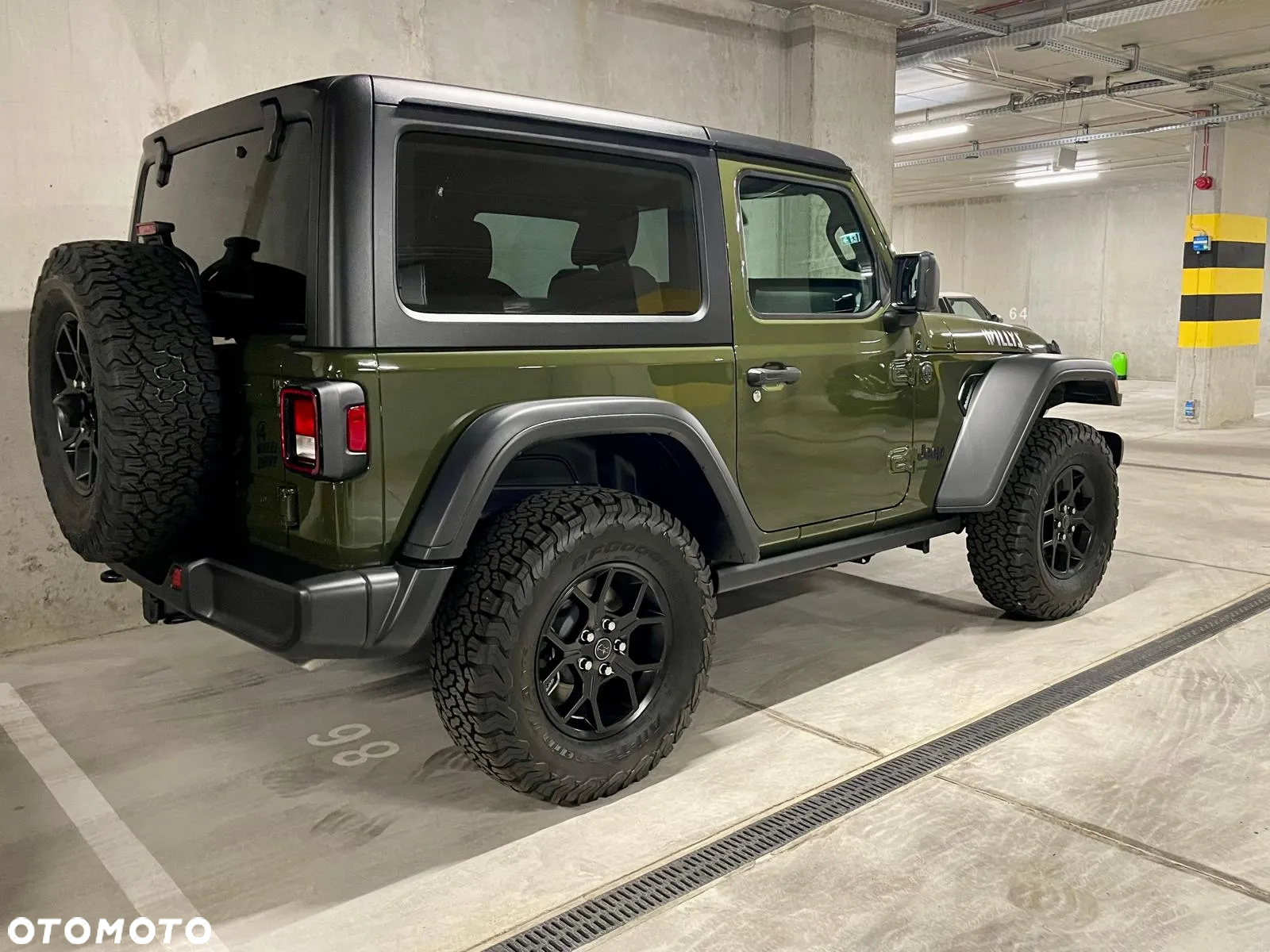 Jeep Wrangler - 8
