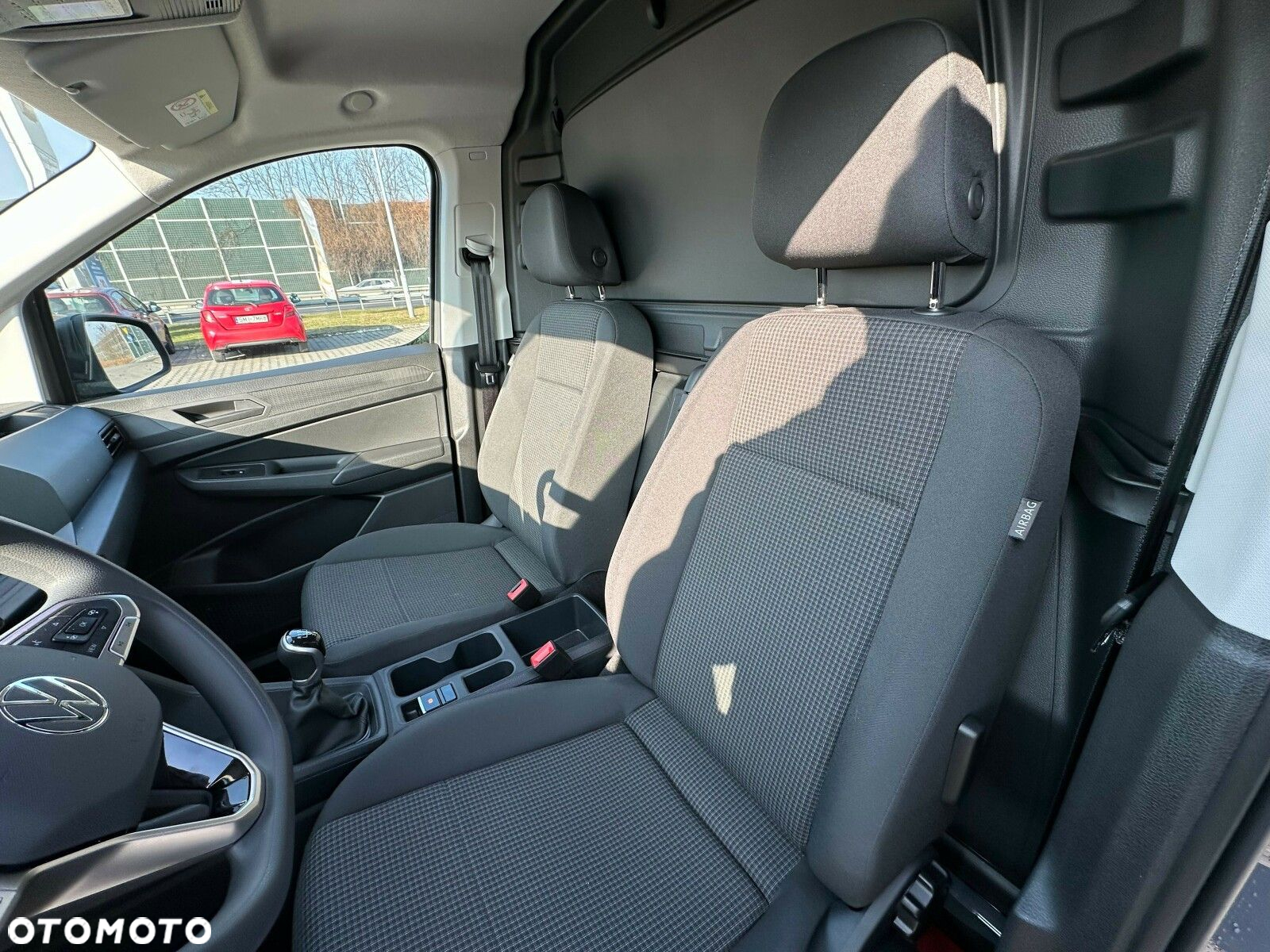 Volkswagen caddy Caddy  silnik: 2,0 l TDI EU6 SCR  75 kW skrzynia biegów: manualna 6 -biegowa rozstaw osi: 2755 mm - 6