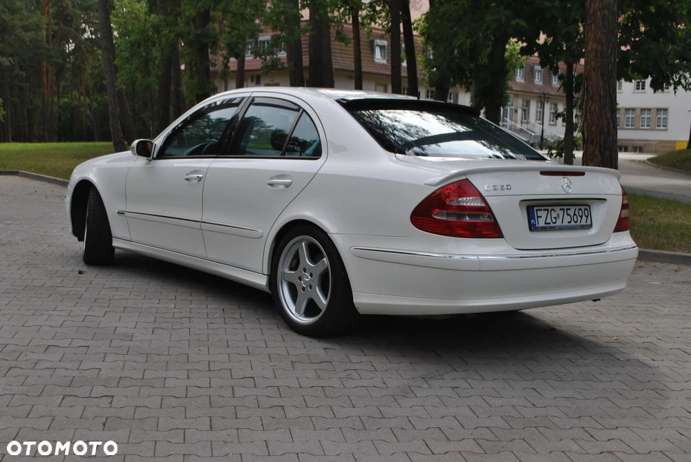 Mercedes-Benz Klasa E - 2