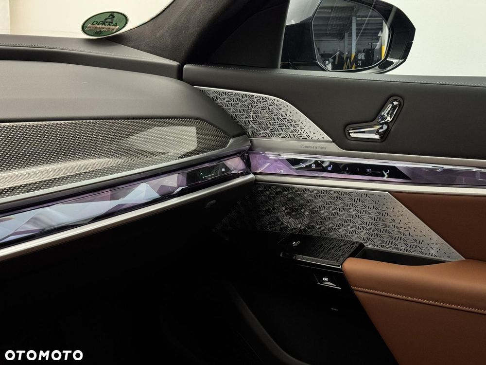 BMW Seria 7 - 31