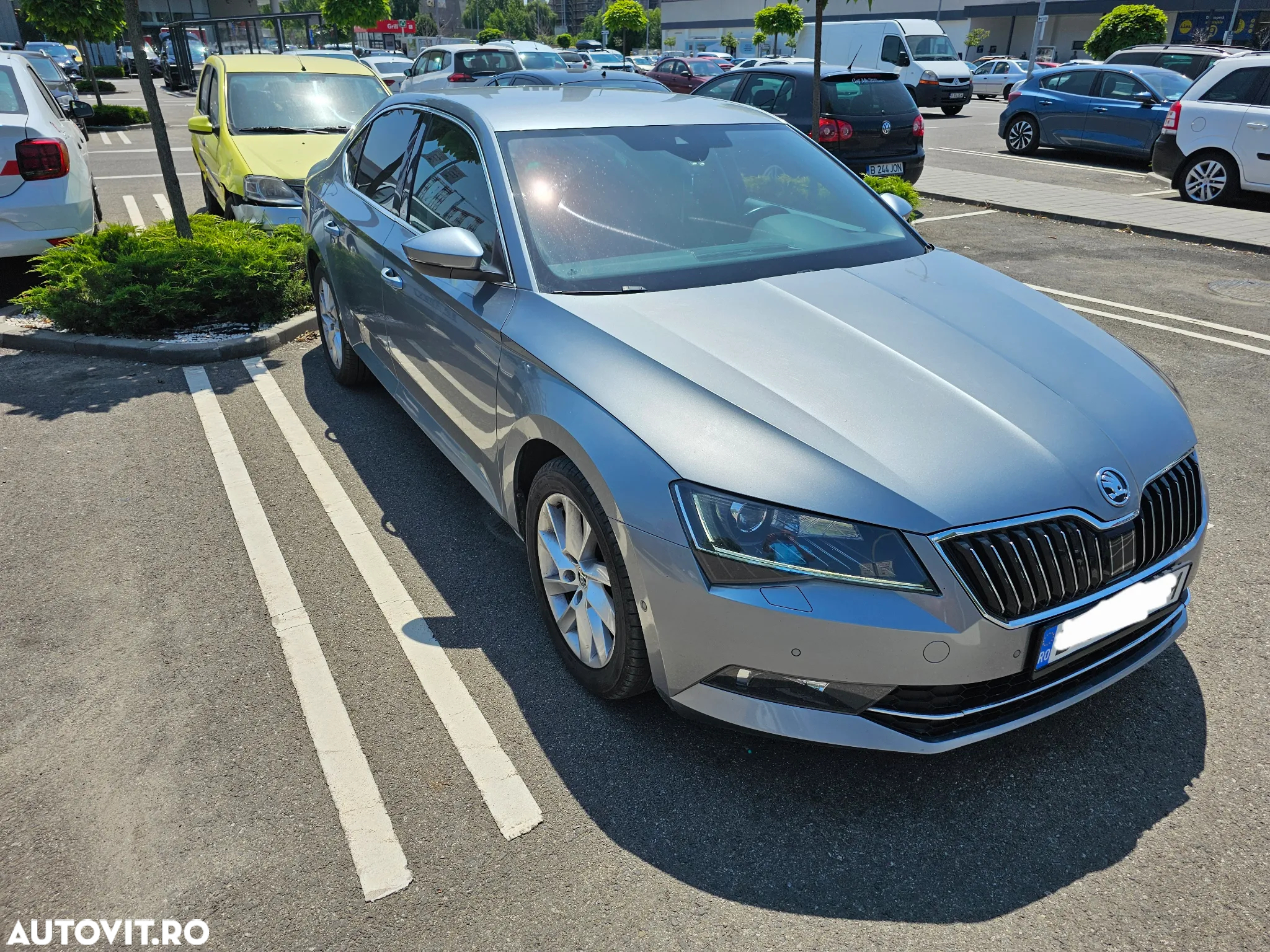Skoda Superb 1.6 TDI Ambition - 6
