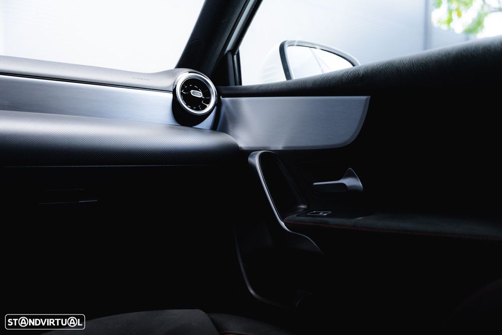 Mercedes-Benz A 250 e AMG Line - 44