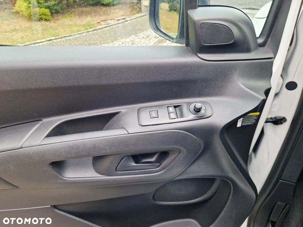 Citroën BERLINGO - 19