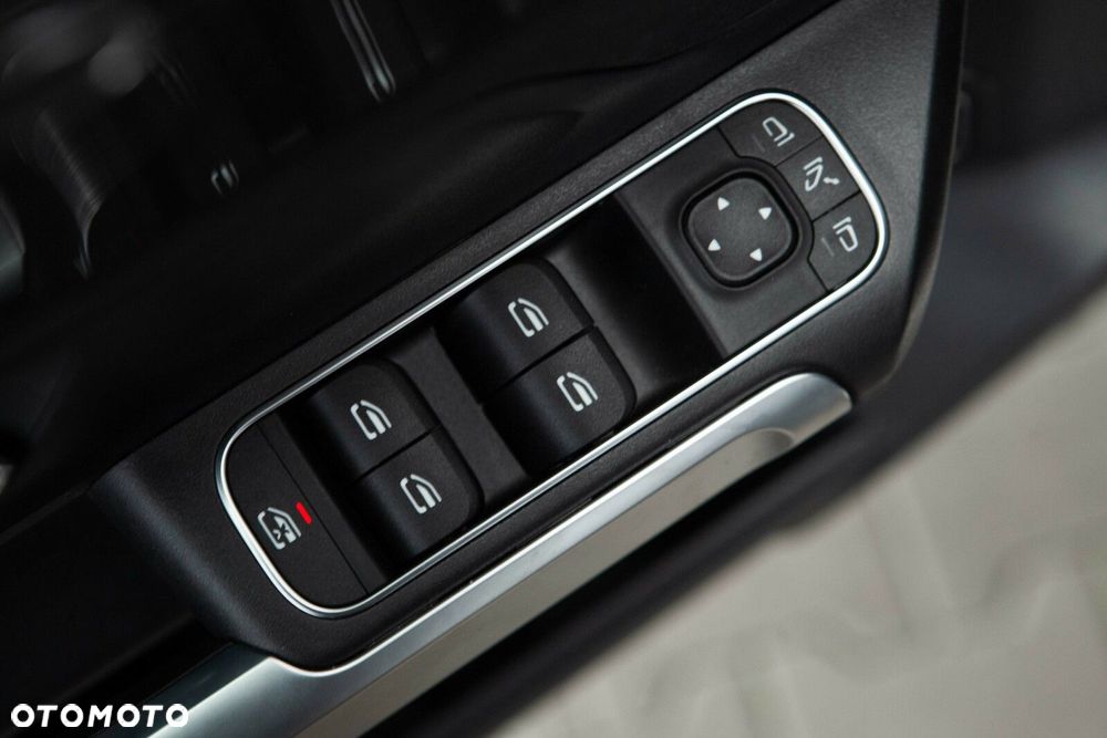 Mercedes-Benz GLB - 20