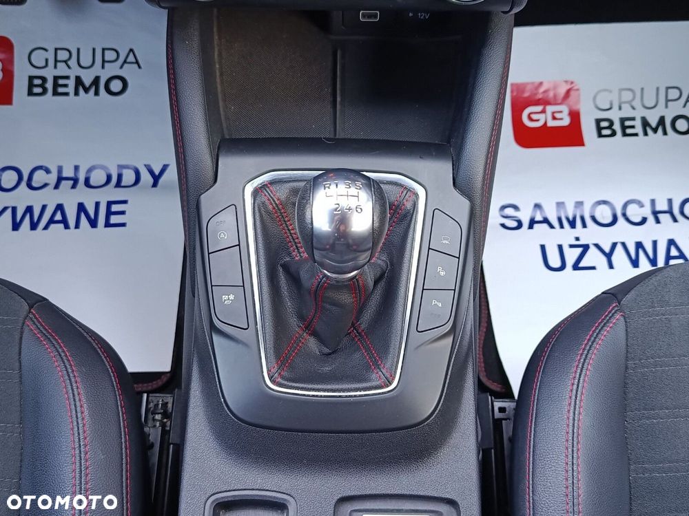 Ford Kuga 1.5 EcoBoost FWD ST-Line X - 30
