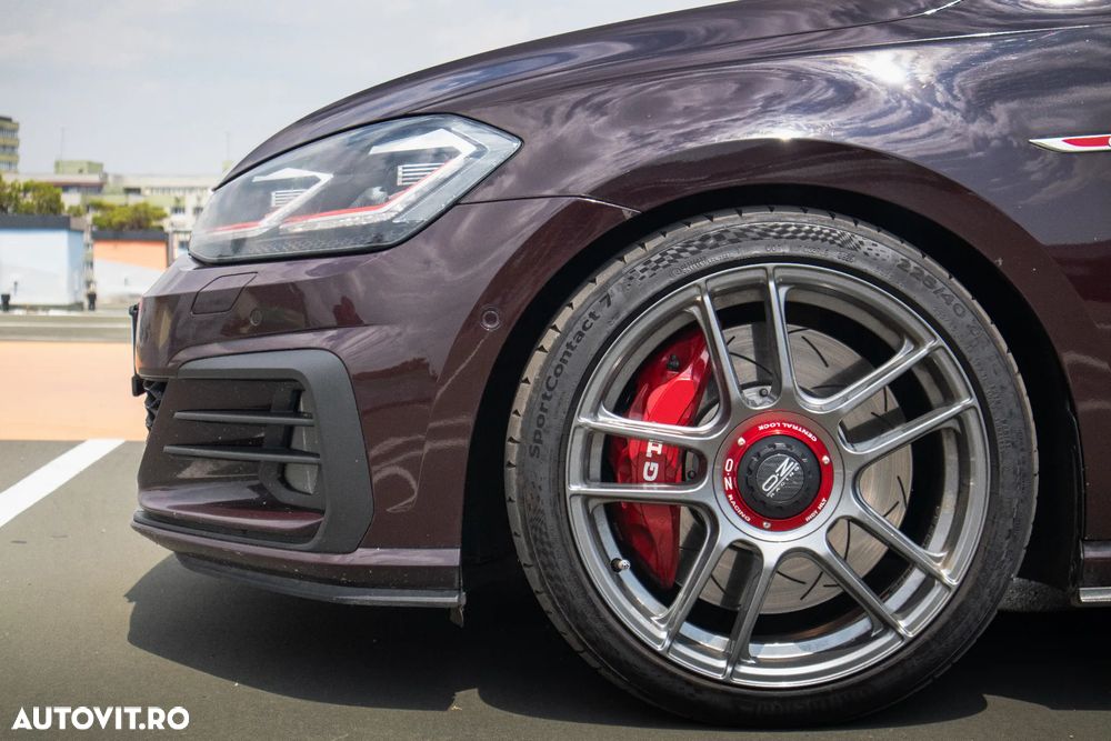 Volkswagen Golf GTI (BlueMotion Technology) DSG Performance - 15