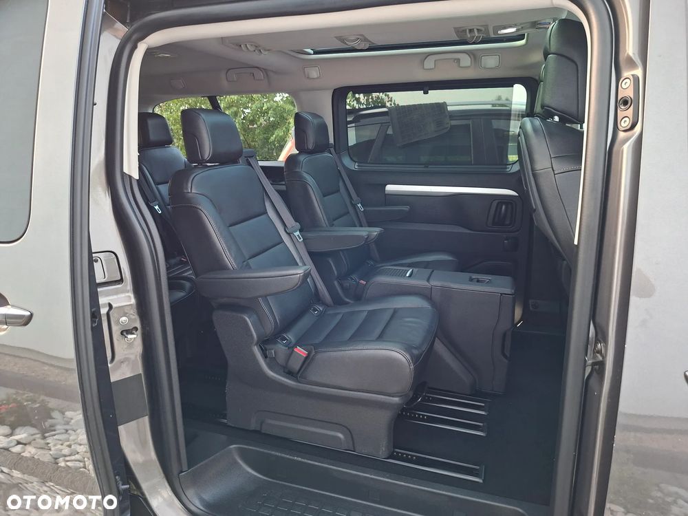 Peugeot Traveller - 20