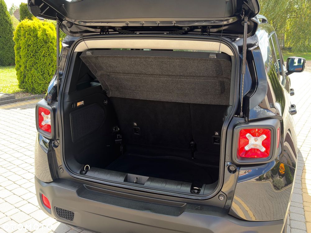 Jeep Renegade 1.6 E-torQ Longitude Adventure Edition - 34