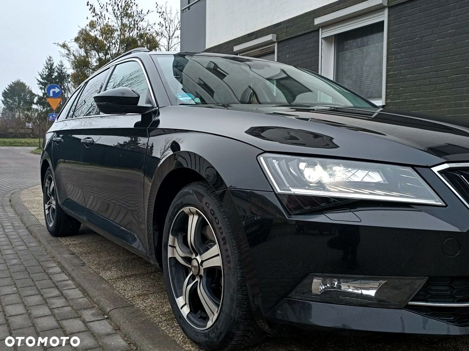 Skoda Superb 2.0 TDI Ambition DSG7 - 10