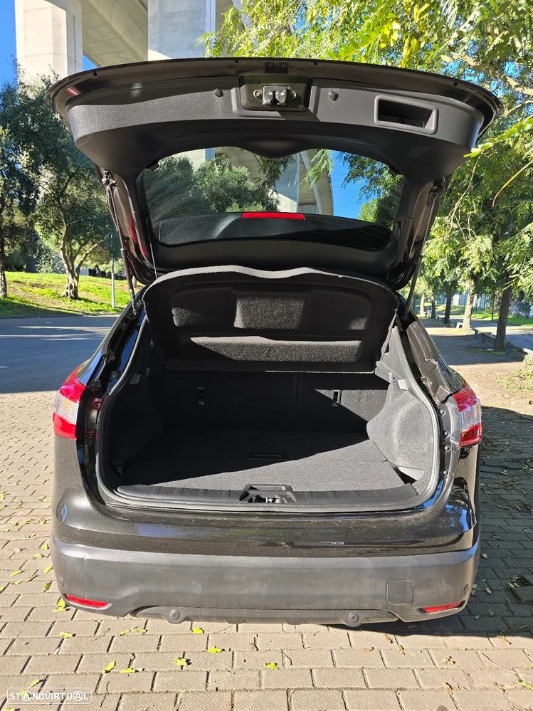 Nissan Qashqai 1.5 dCi N-Connecta 18 - 4