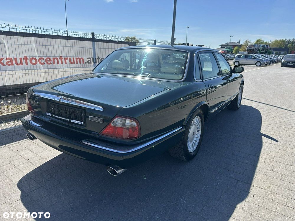 Jaguar XJ - 6