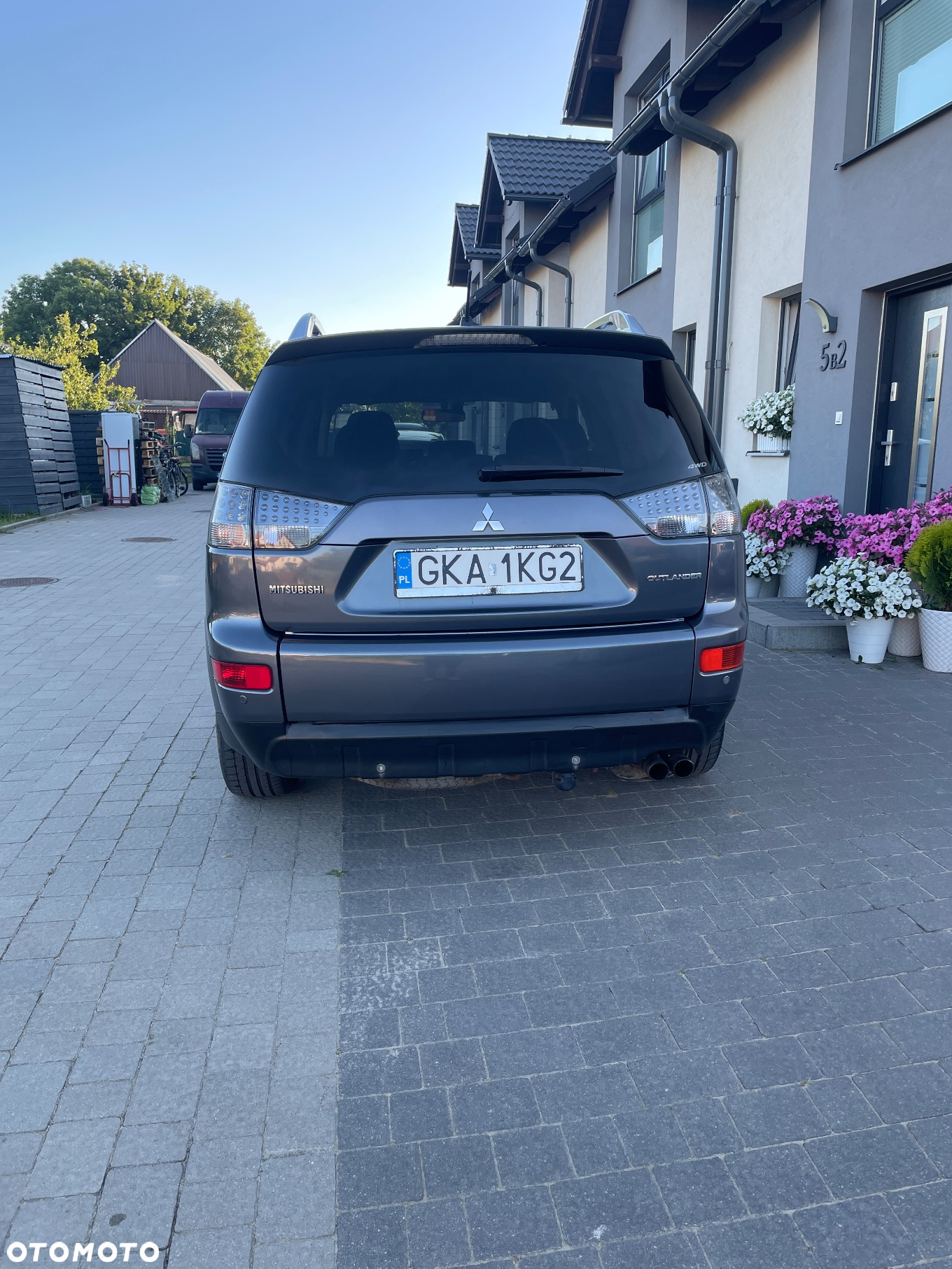 Mitsubishi Outlander - 4