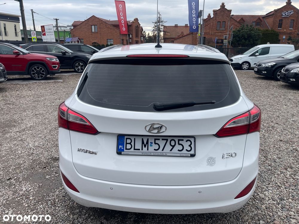 Hyundai i30 1.6 CRDI DCT Premium - 6