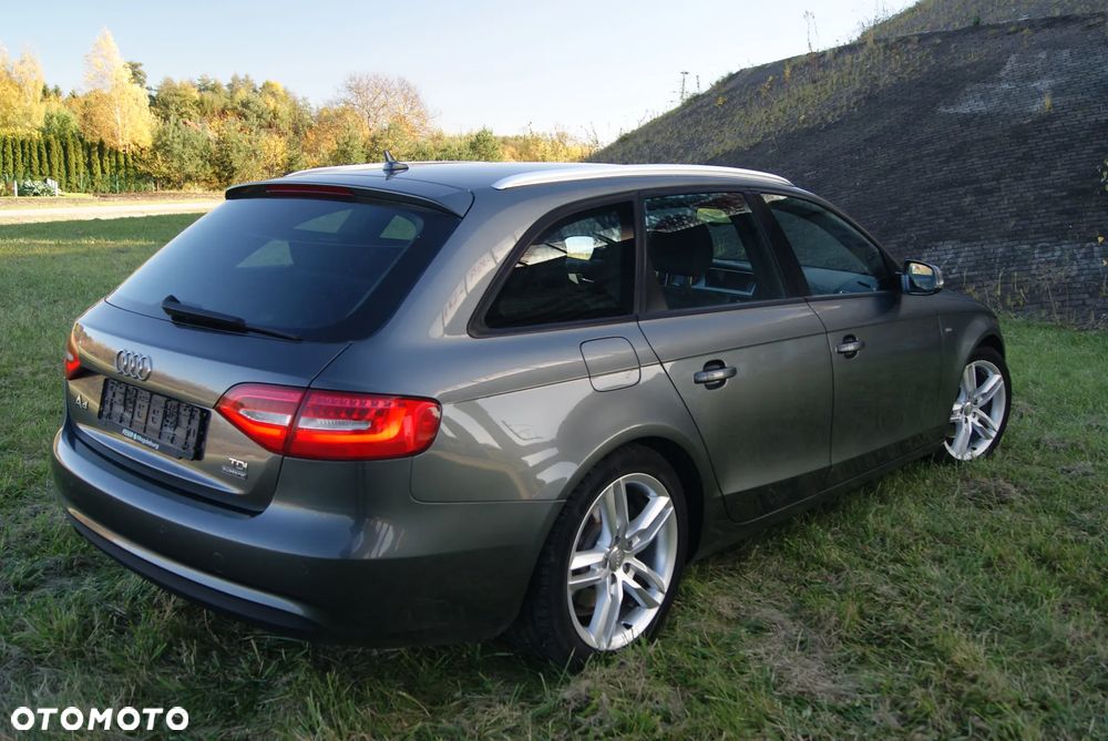 Audi A4 Avant 2.0 TDI DPF quattro S line Sportpaket - 9