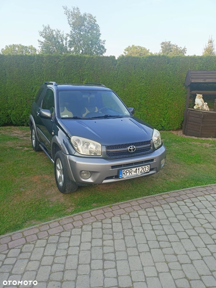 Toyota RAV4 - 8