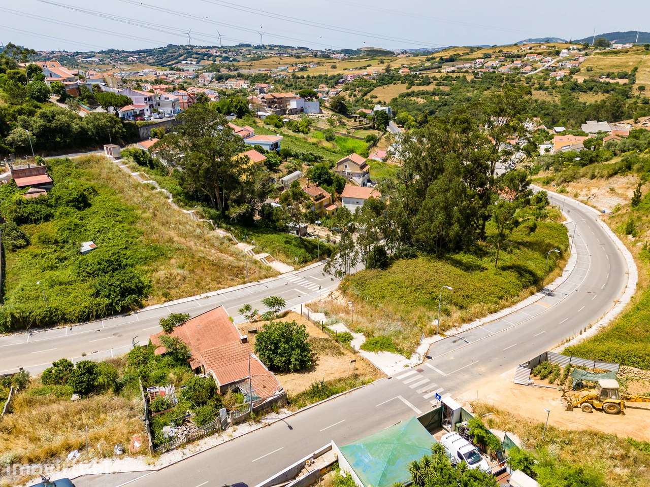 TERRENO URBANO | 450 M² DE CONSTRUÇÃO | FURO | ALMARGEM DO BISPO - Grande imagem: 2/38