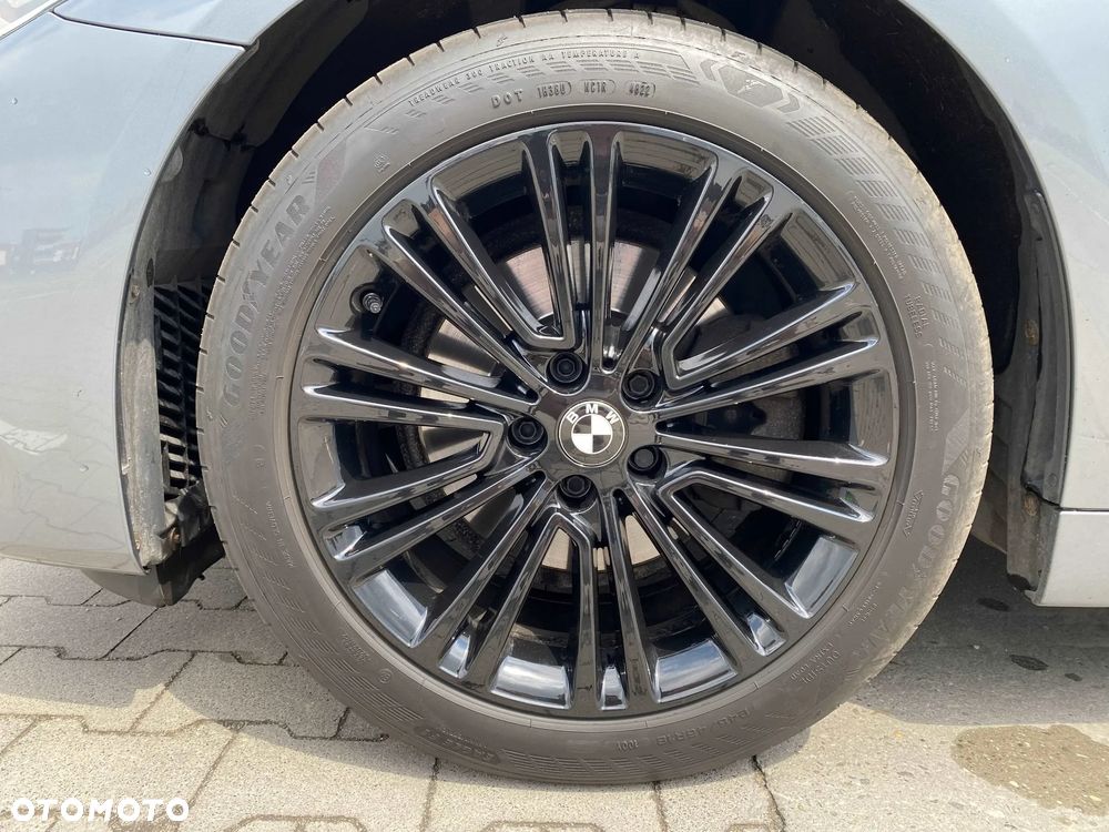 BMW Seria 5 520d Sport Line - 8