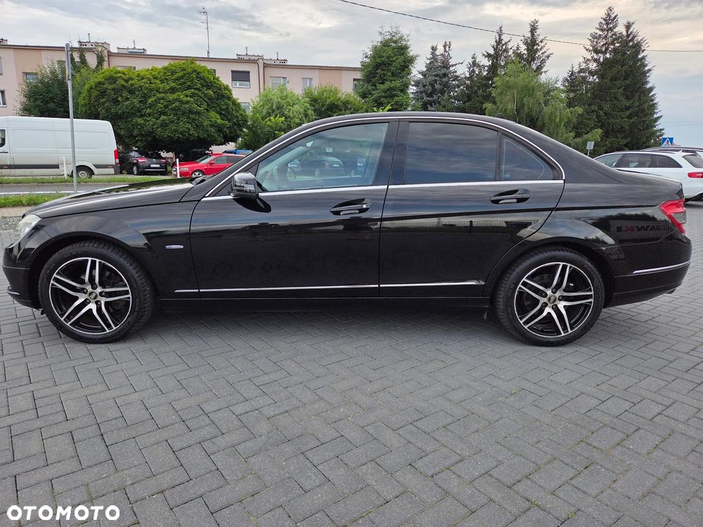 Mercedes-Benz Klasa C 180 Kompressor BlueEFFICIENCY Special Edition - 9