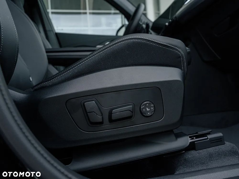 BMW X1 sDrive18d - 13