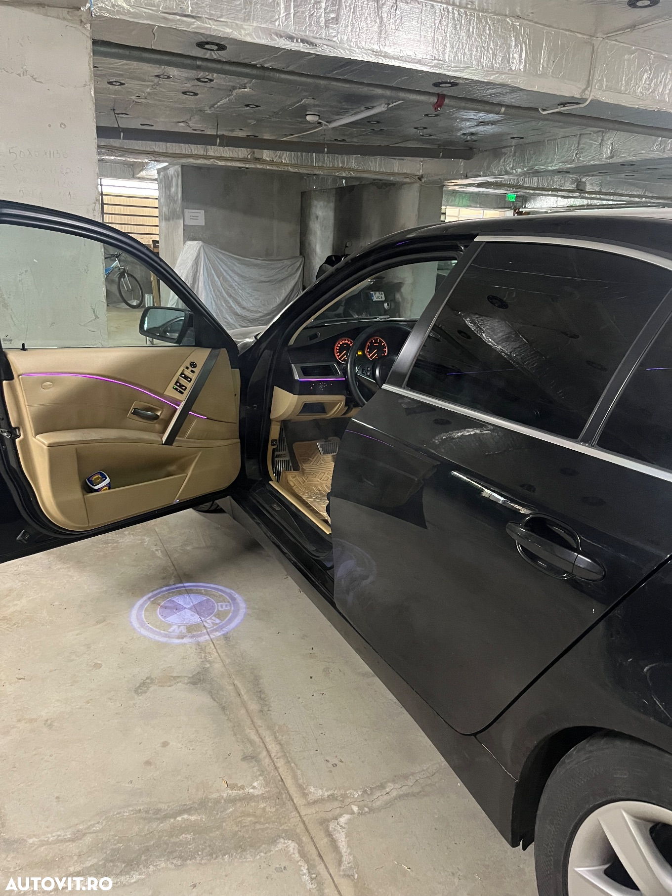 BMW Seria 5 520iA - 2