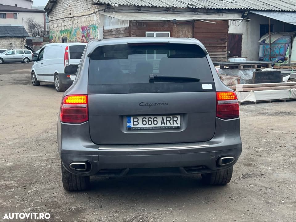 Porsche Cayenne - 3