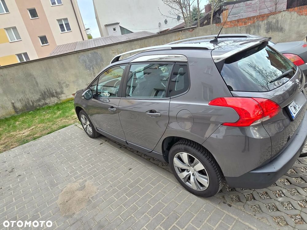 Peugeot 2008 1.2 Pure Tech Style - 4