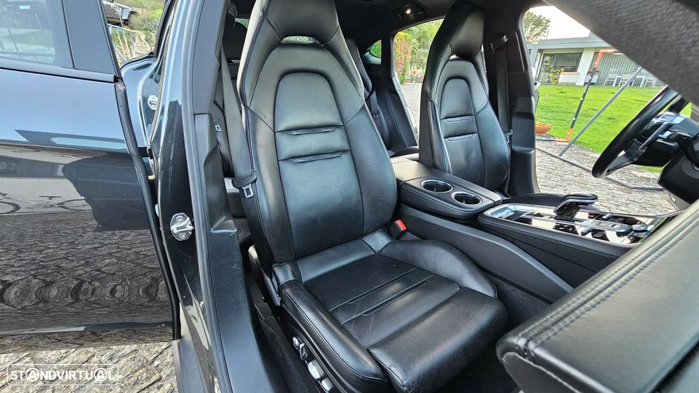Porsche Panamera 4 S - 4