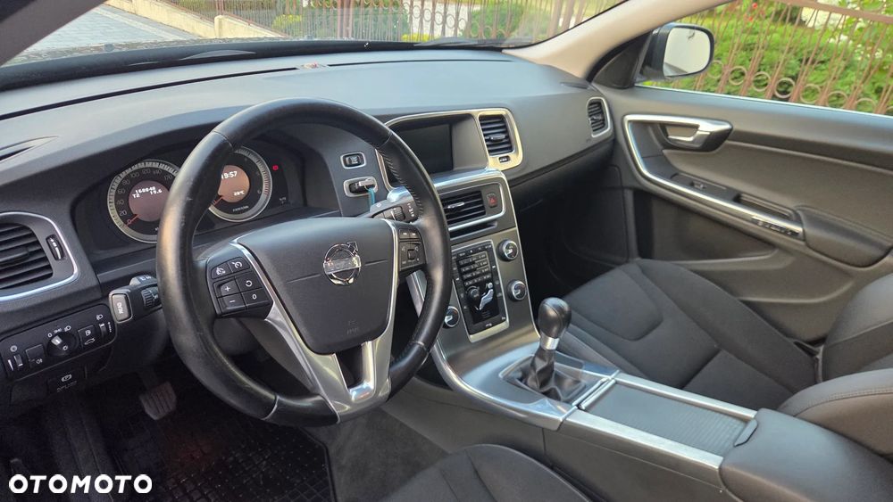 Volvo S60 DRIVe - 15