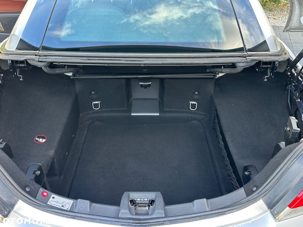 Opel Astra - 25