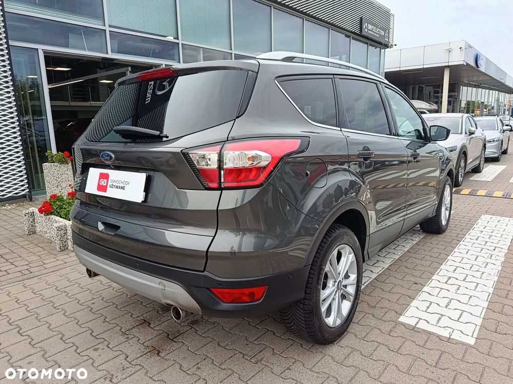 Ford Kuga - 9