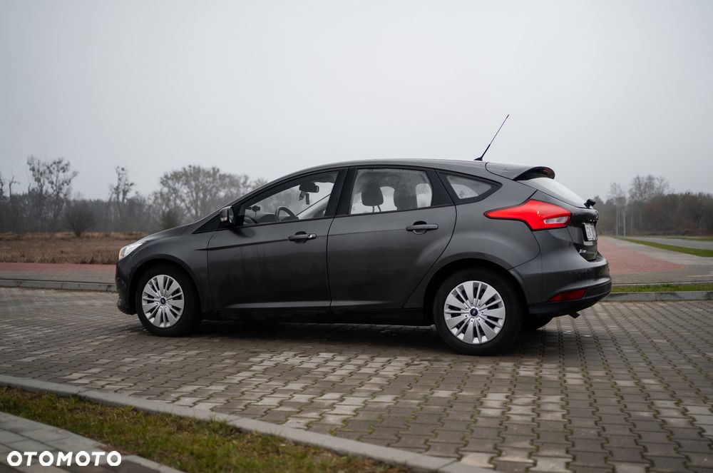 Ford Focus 1.6 Trend - 11