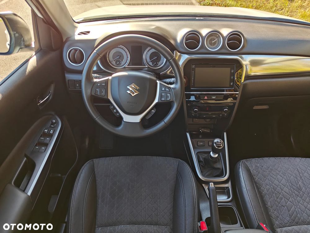 Suzuki Vitara 1.4 Boosterjet Premium 2WD - 21