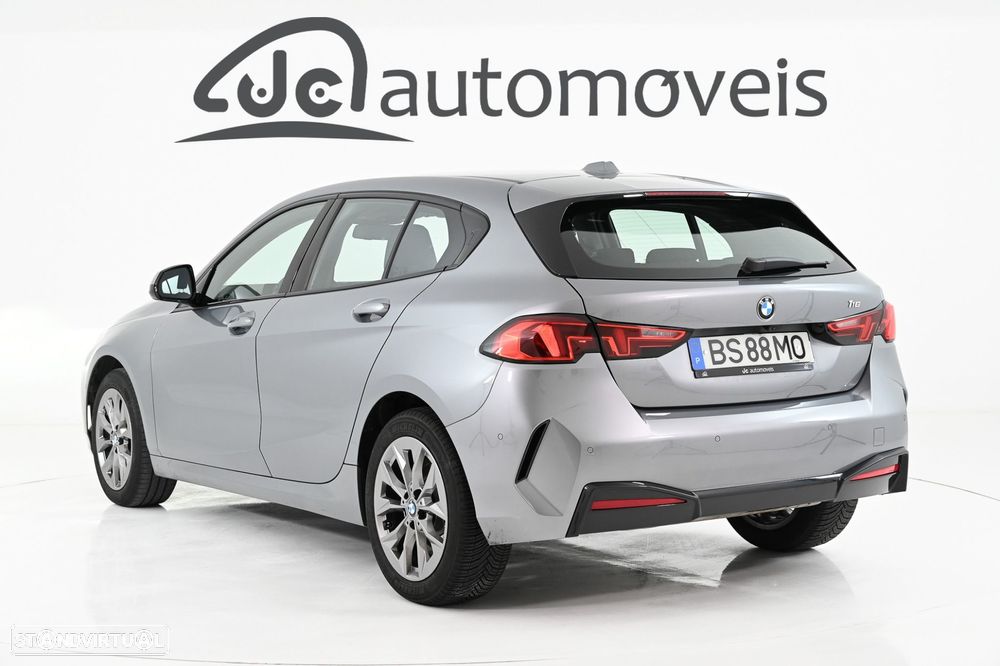 BMW 116 Standard - 2