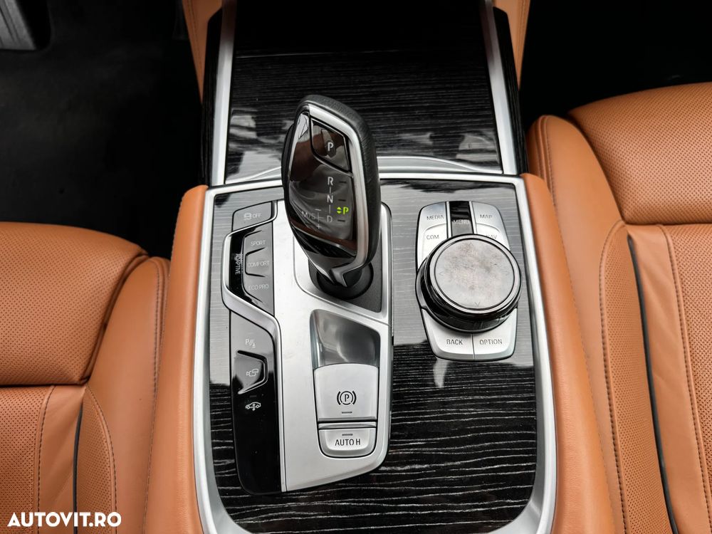 BMW Seria 7 740d xDrive - 18