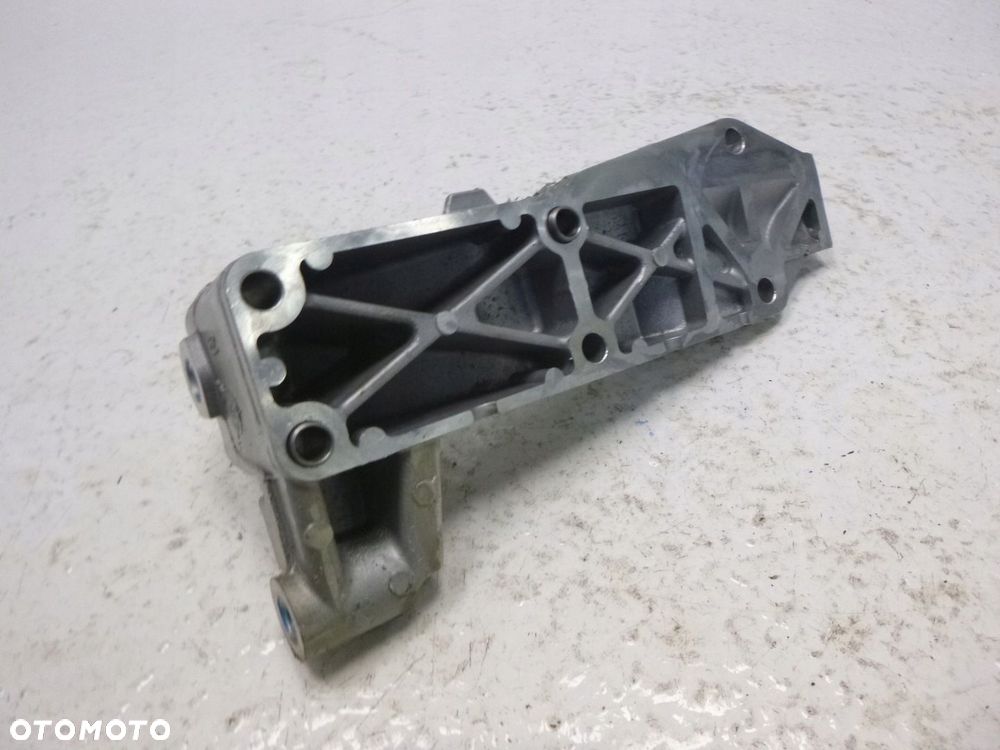 MITSUBISHI CANTER FUSO 3.0 D ŁAPA PODUSZKA SILNIKA - 5