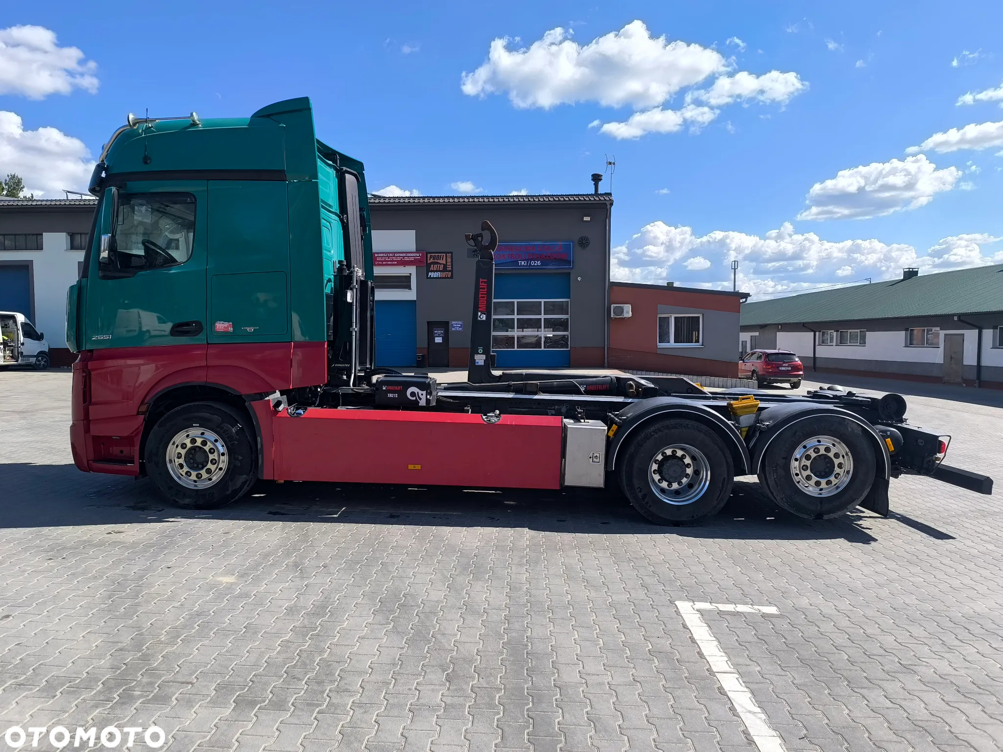 Mercedes-Benz Actros - 4