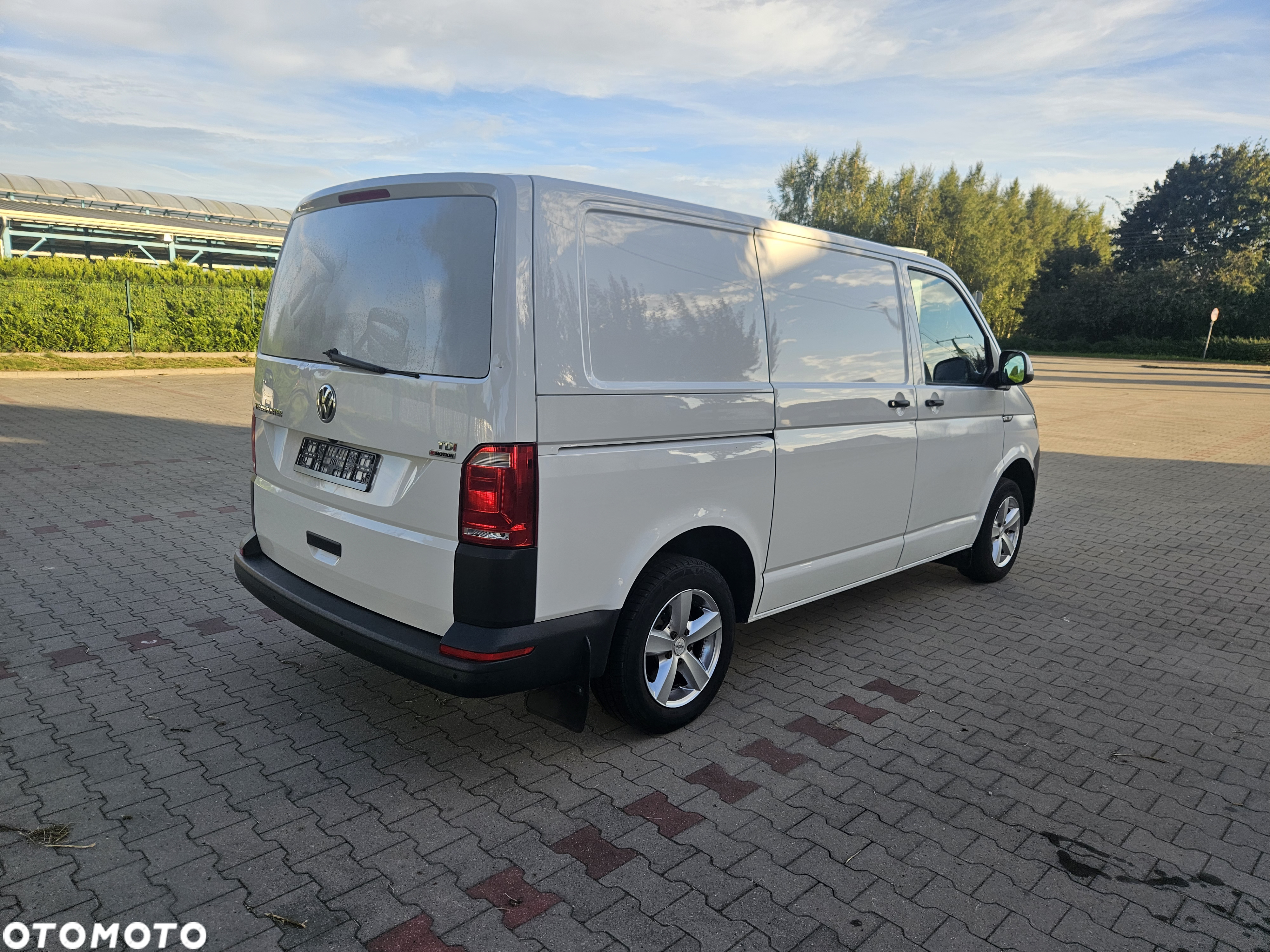 Volkswagen Transporter - 4