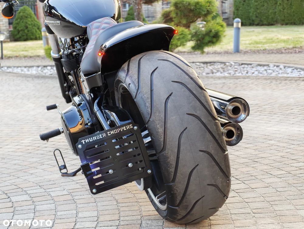 Harley-Davidson Softail Breakout - 18