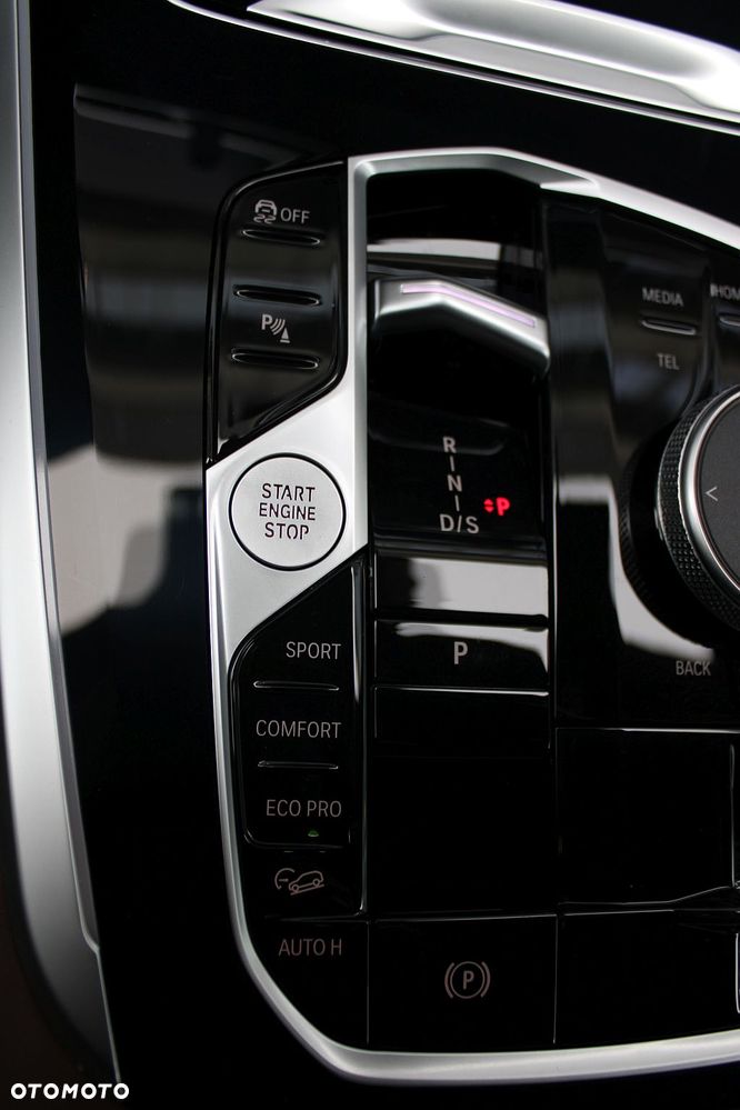 BMW X5 xDrive40d mHEV sport - 24